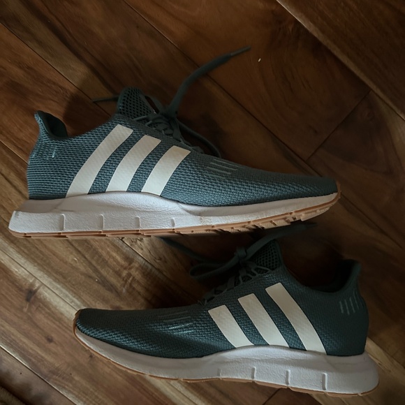 Adidas Swift Run Teal Sneakers - Picture 4 of 5